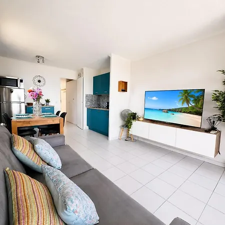 Splendid In With Private Pool And Sea View 아파트