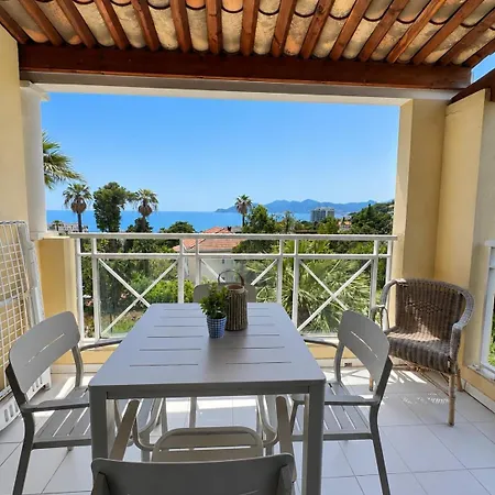 Splendid In With Private Pool And Sea View Apartman