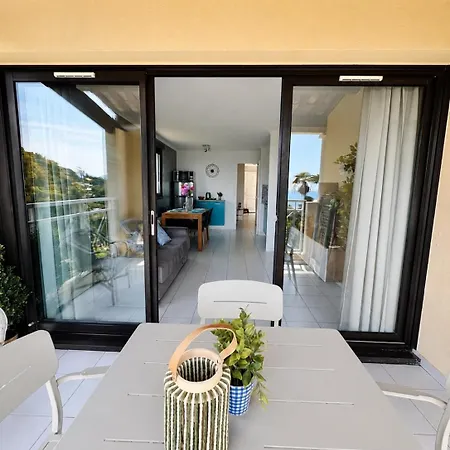 Splendid In With Private Pool And Sea View Cannes
